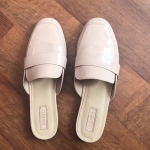 Very comfortable, runs about a 1/2 size small